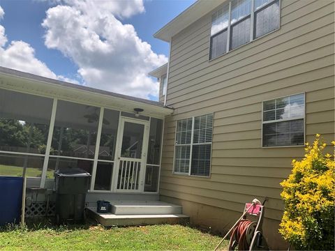 A home in Powder Springs