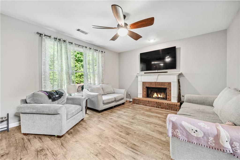 3220 Goldmist Drive, Buford, Georgia image 8