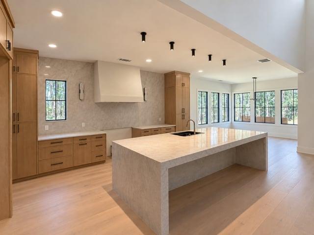 125 Manger Avenue W