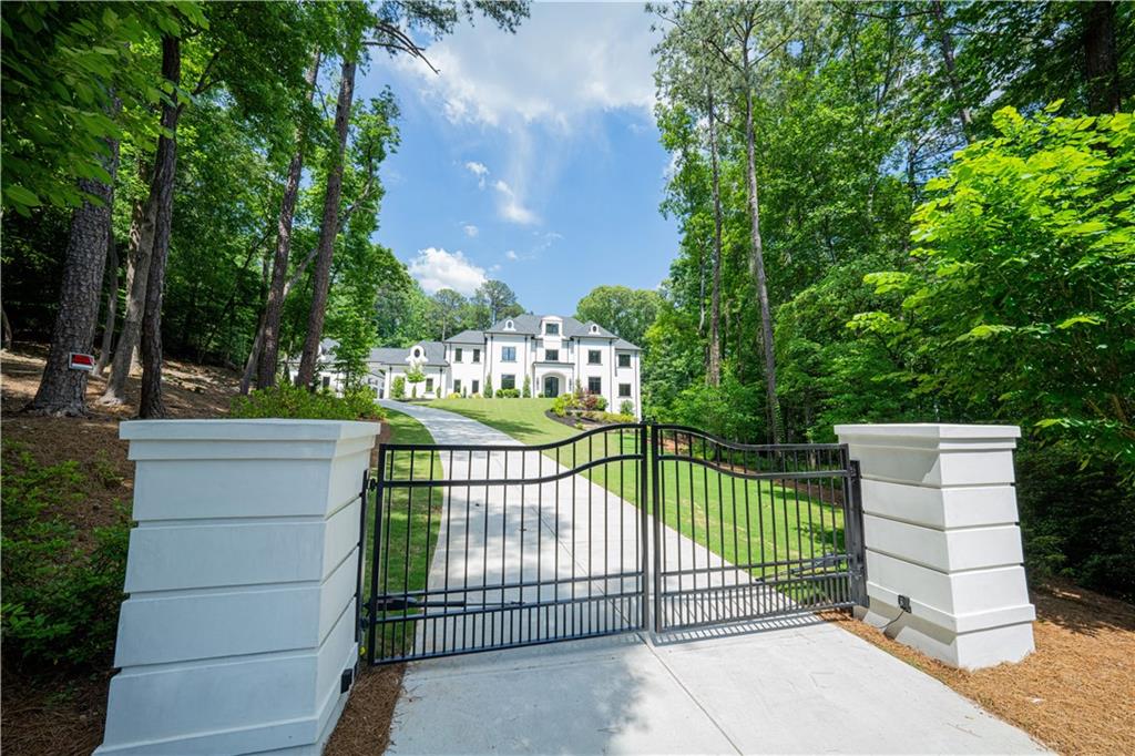 5211 Powers Ferry Road