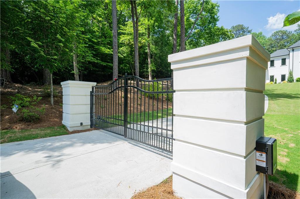 5211 Powers Ferry Road