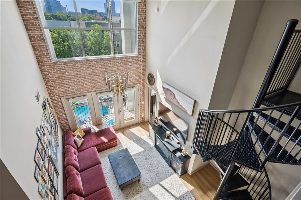 390 17th Street NW 6022