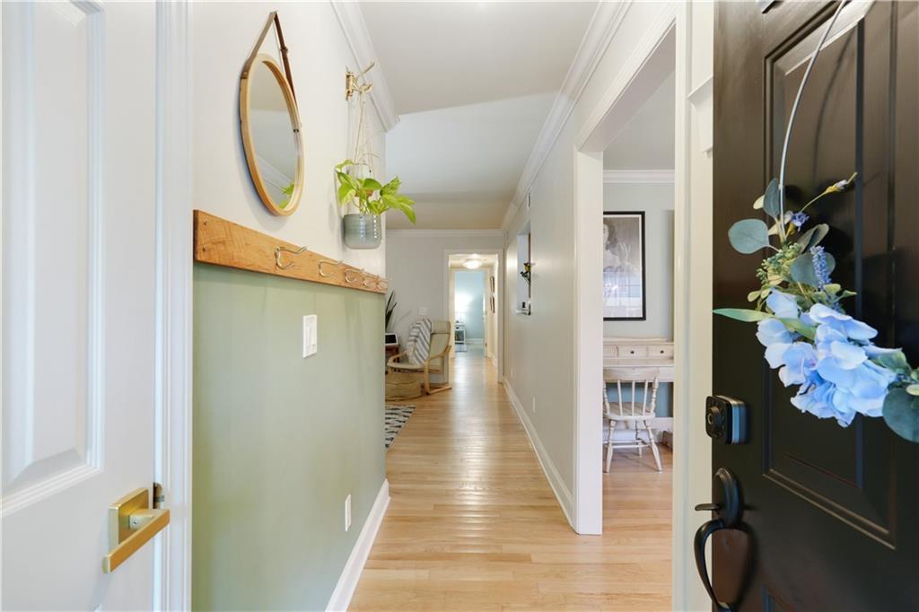 1412 Oakridge Circle