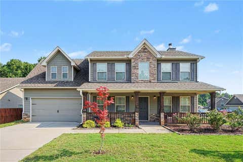 Homes For Sale - 120 Goldshore Way<br/> Statham, GA 30666