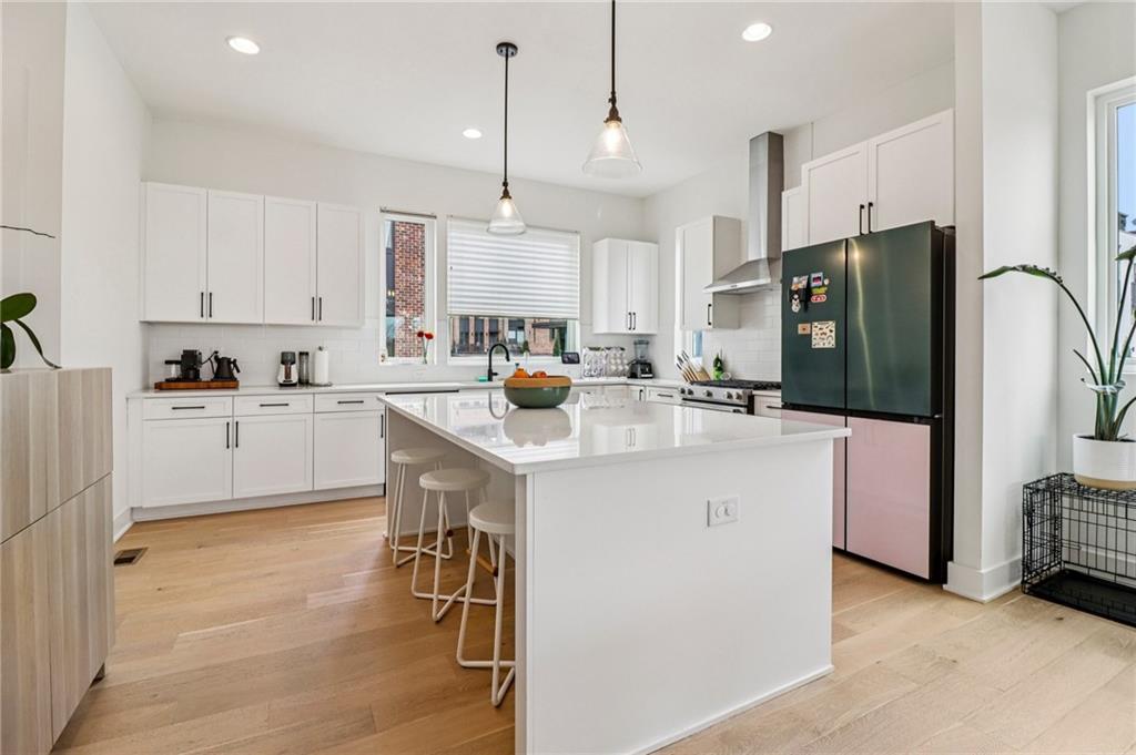 1229 Chelsea Circle NW