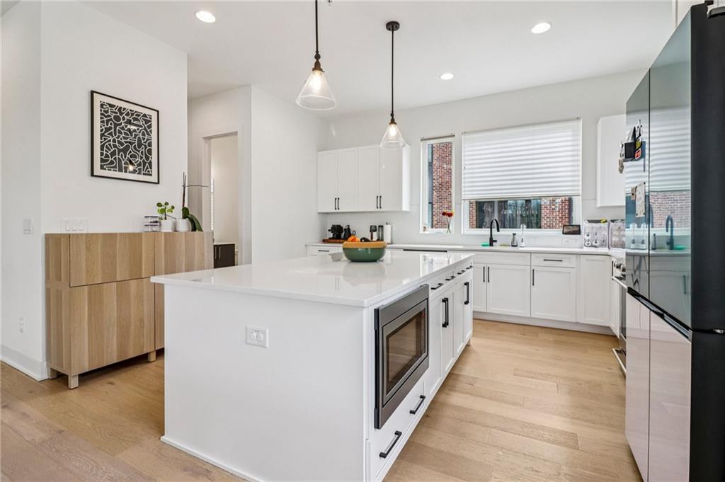 1229 Chelsea Circle NW