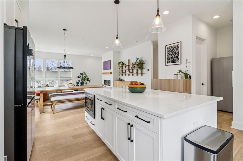 1229 Chelsea Circle NW