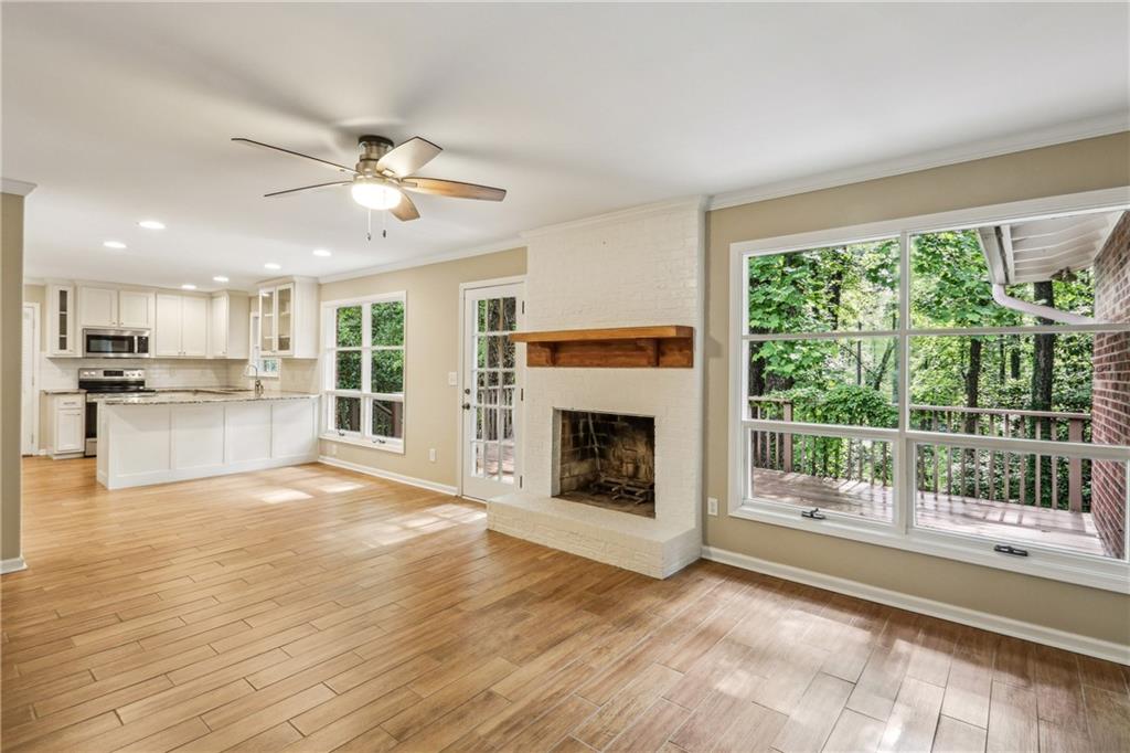 1215 Vista Leaf Drive