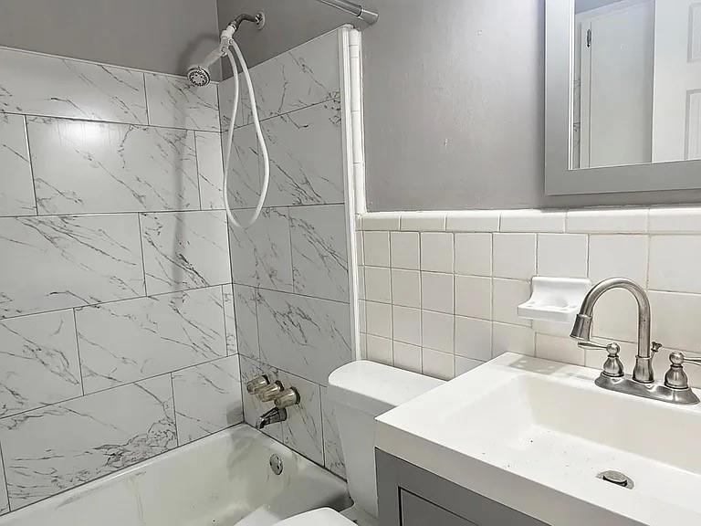 6401 Raymond Terrace