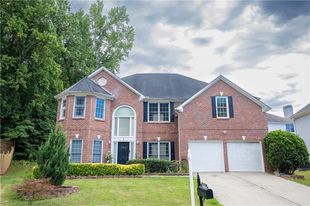 Location, location, location. Welcome to 5318 Twin Creeks Place, a spacious home featuring 6 bedrooms, 2.5 bathrooms, and 3,372 square feet of living space in a prime Norcross location.
Enjoy easy access to major highways, shopping, dining, and schools—everything you need is just minutes away. Whether you commute to the city or simply want to be close to everyday conveniences, this home offers the perfect balance of space and location.
A great option for anyone looking for a large, move-in-ready home in a well-connected area