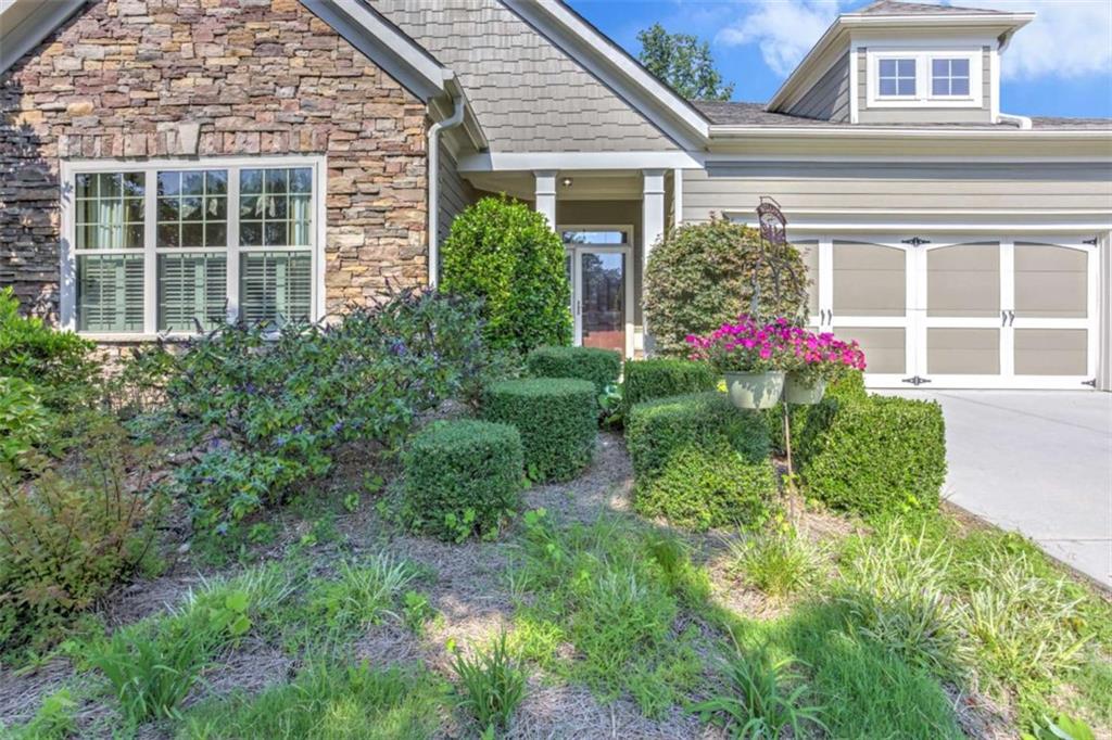 322 Shade Tree Circle