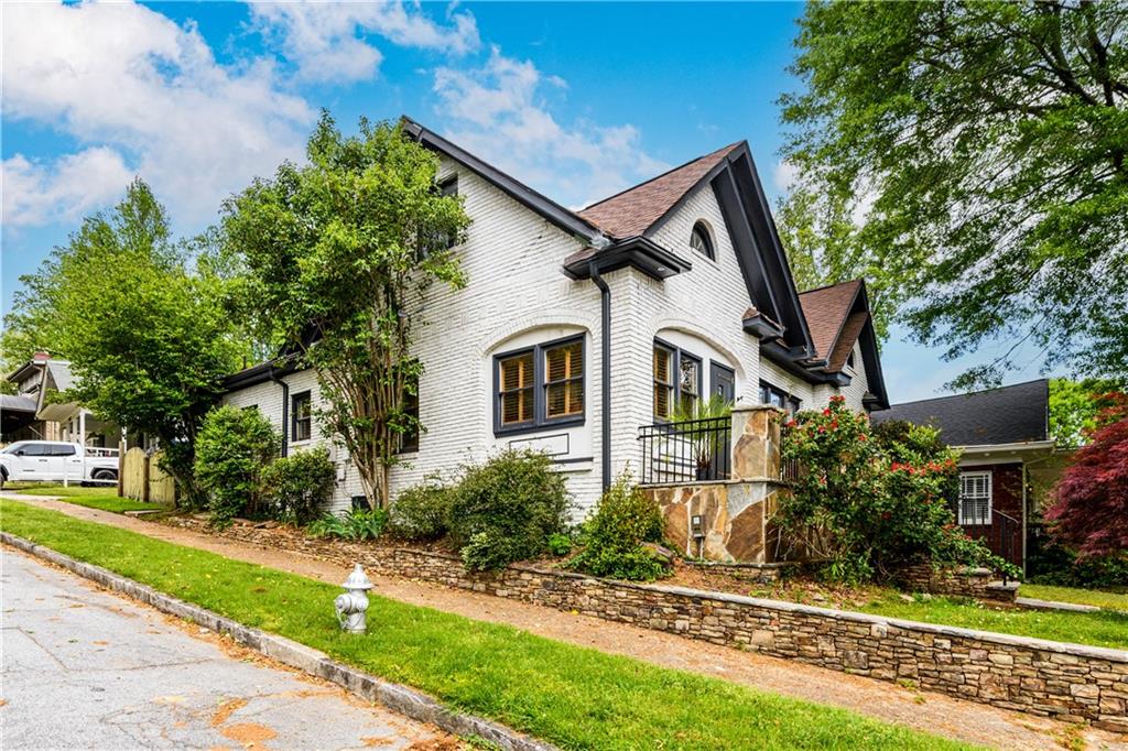 1448 N Highland Avenue NE