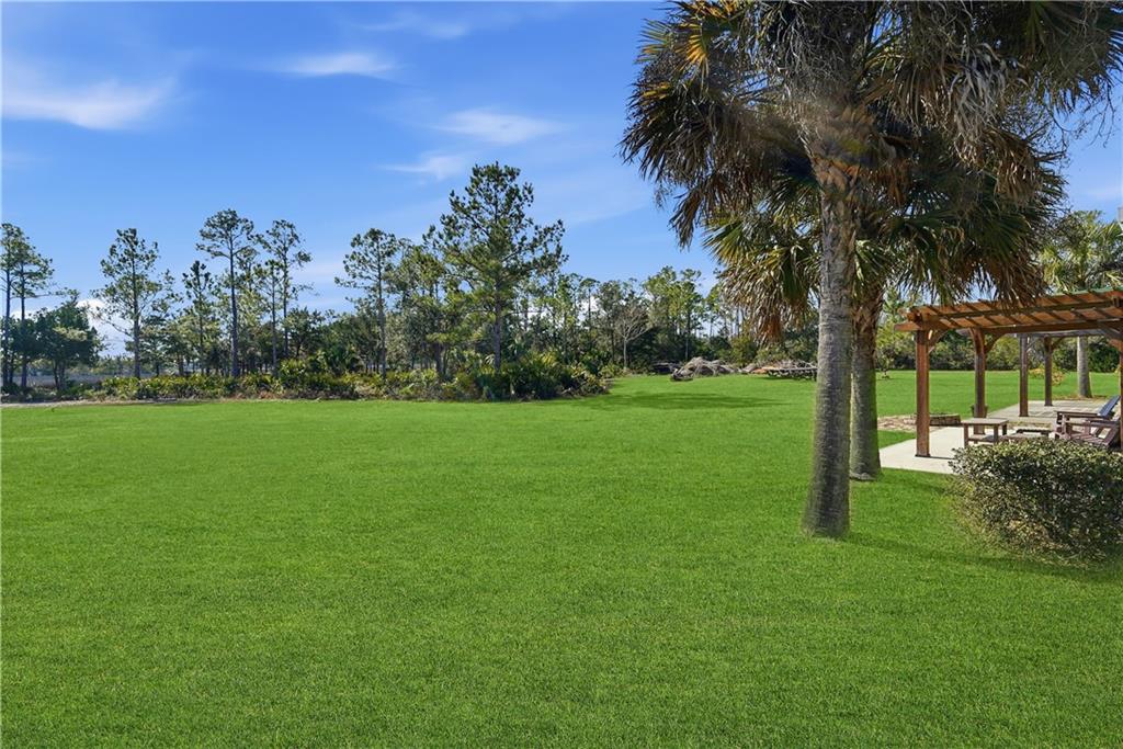 114 Riverfront Circle