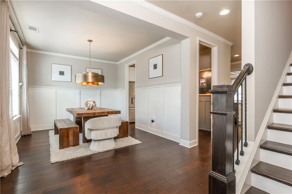 212 Coronet Woods Court 800