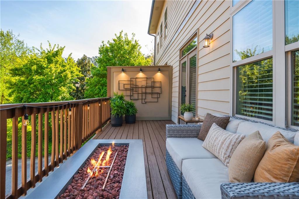 212 Coronet Woods Court 800