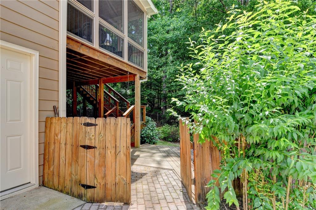 450 Dunhill View Court