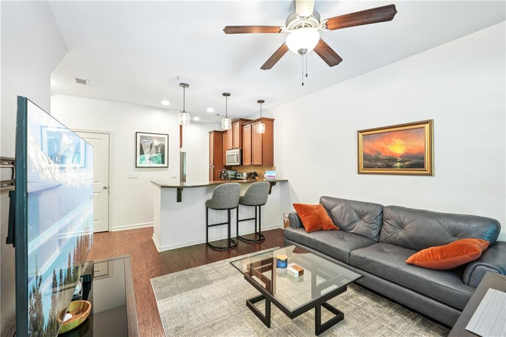 215 Semel Drive NW 460