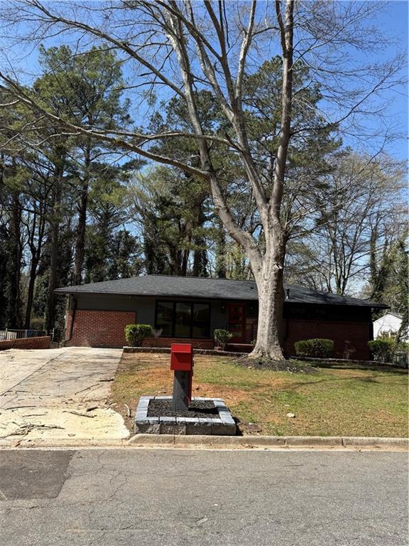 266 Simon Terrace NW