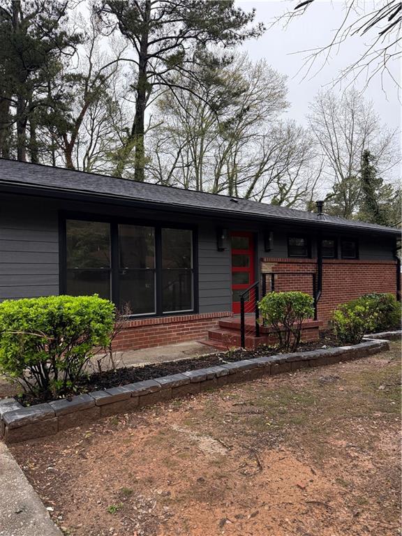 266 Simon Terrace NW