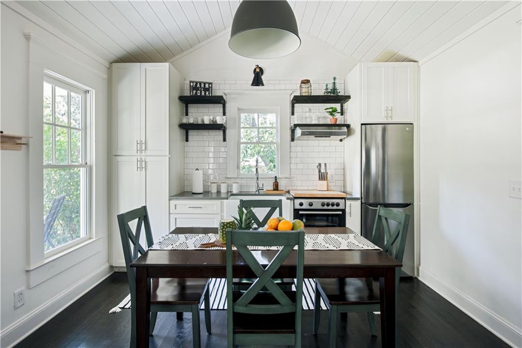 352 Sinclair Avenue NE