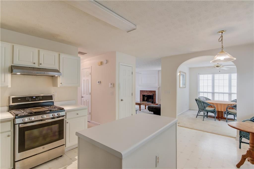 512 Antler Lane, Suwanee, Georgia image 8