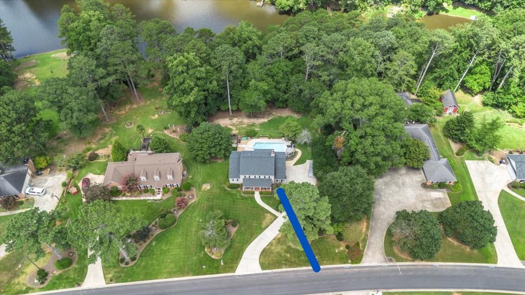 562 STILLWATERS Drive SW