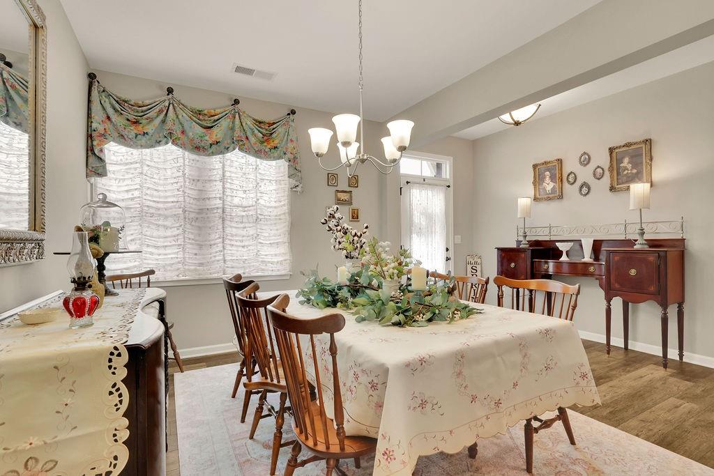 186 Greenbrier Way, Canton, Georgia image 4