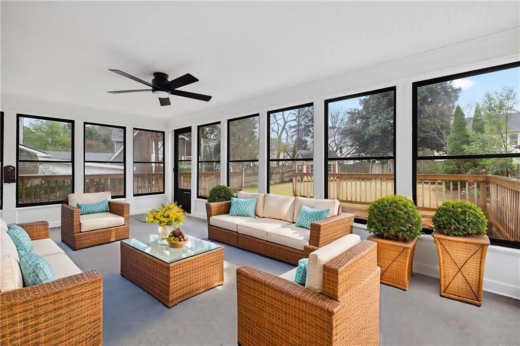 Atlanta, Georgia 30360, United States, 4 Bedrooms Bedrooms, ,4 BathroomsBathrooms,Residential,Pending,89709