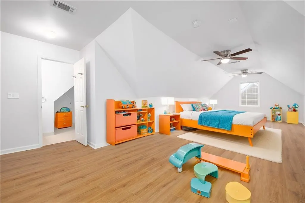 Atlanta, Georgia 30360, United States, 4 Bedrooms Bedrooms, ,4 BathroomsBathrooms,Residential,Pending,89709