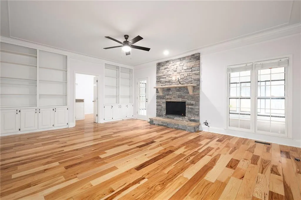 Atlanta, Georgia 30360, United States, 4 Bedrooms Bedrooms, ,4 BathroomsBathrooms,Residential,Pending,89709