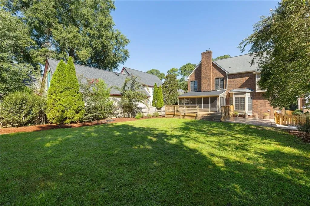 Atlanta, Georgia 30360, United States, 4 Bedrooms Bedrooms, ,4 BathroomsBathrooms,Residential,Pending,89709