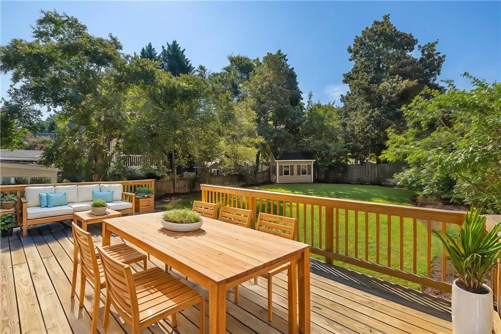 Atlanta, Georgia 30360, United States, 4 Bedrooms Bedrooms, ,4 BathroomsBathrooms,Residential,Pending,89709