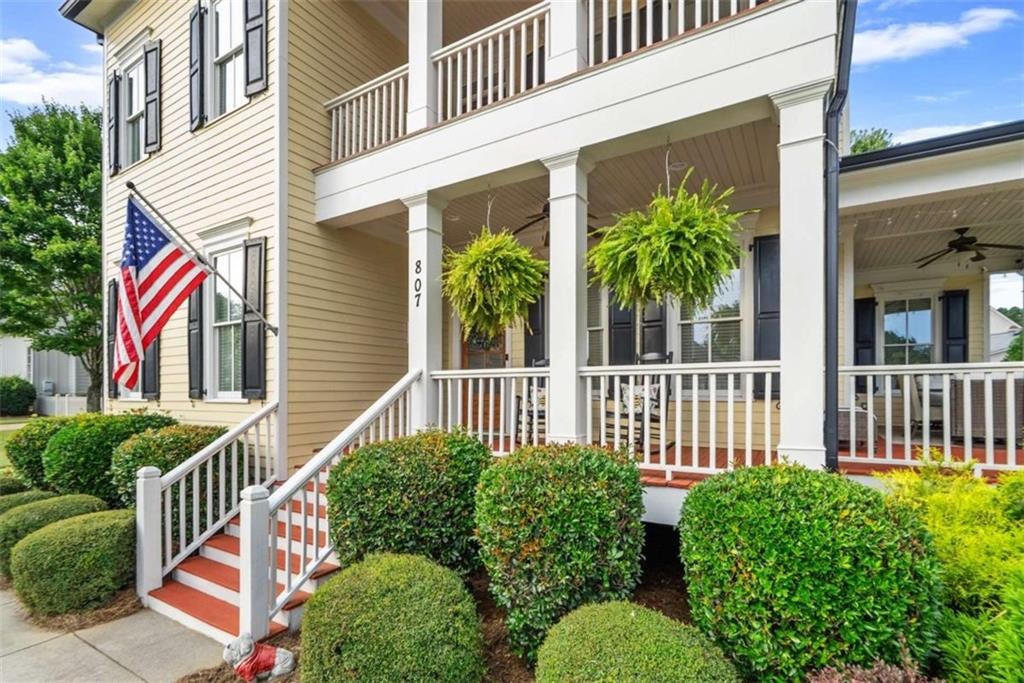 807 Clubside Court