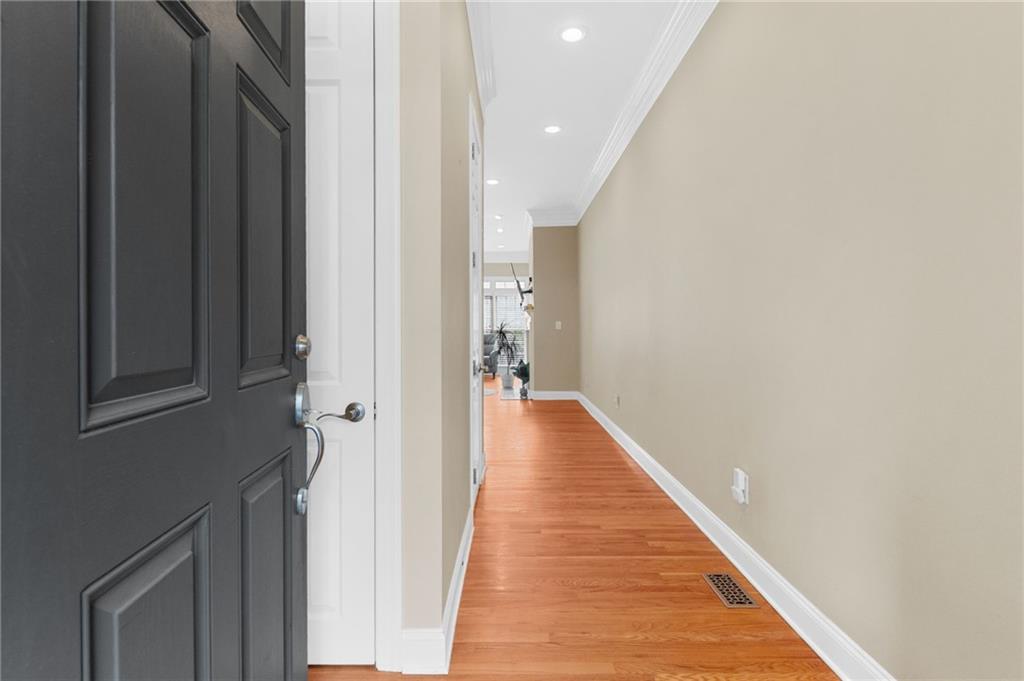 5452 Wentworth Street