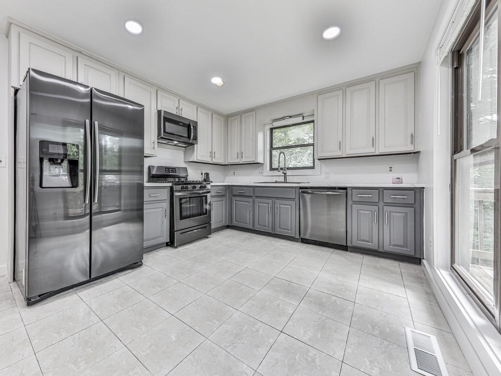 932 Blackwell Trail