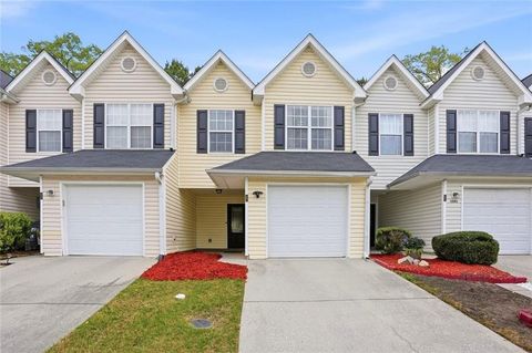 Townhouse For Sale - 6891 Gallant Cir<br/> Mableton, GA 30126