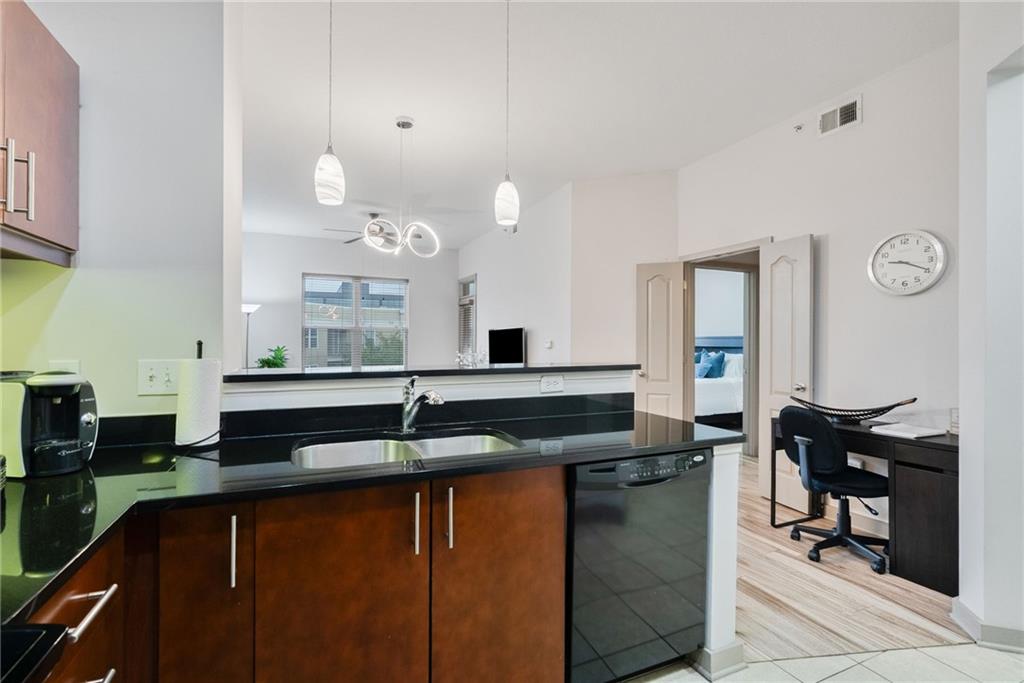 390 17th Street NW 6057