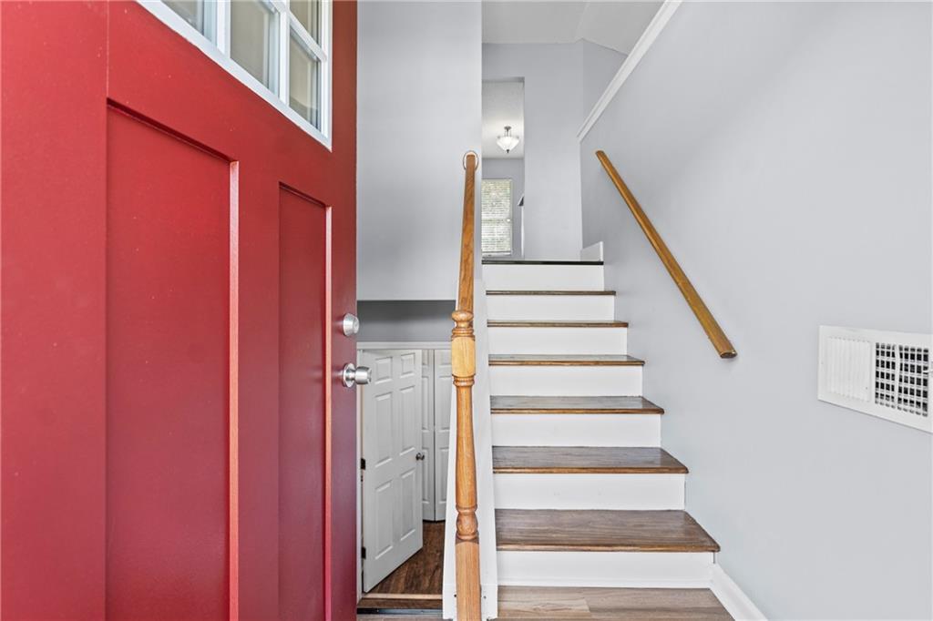30 Saddle Lane NW