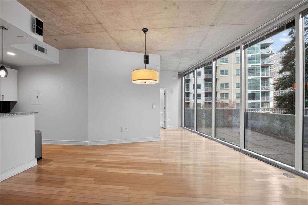 950 W Peachtree Street W 612