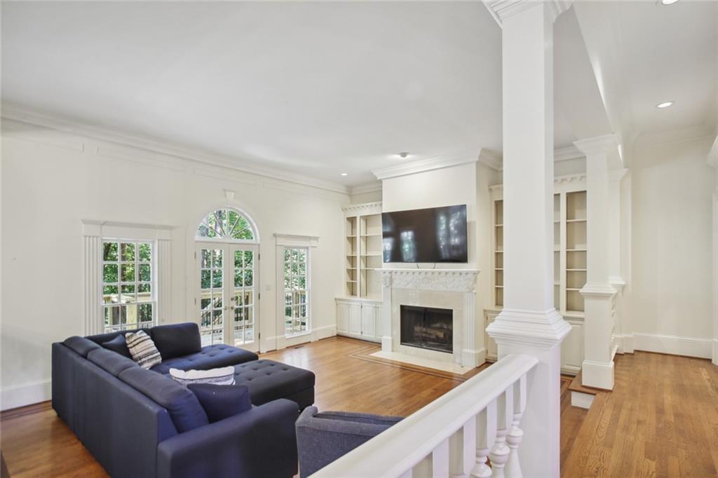 2770 Carmon On Wesley NW