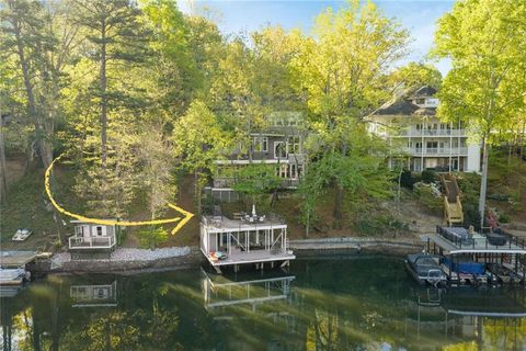 Homes For Sale - 606 Hilltop Lane<br/> Berkeley Lake, GA 30096