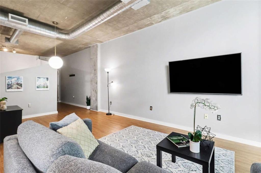 923 Peachtree Street 825