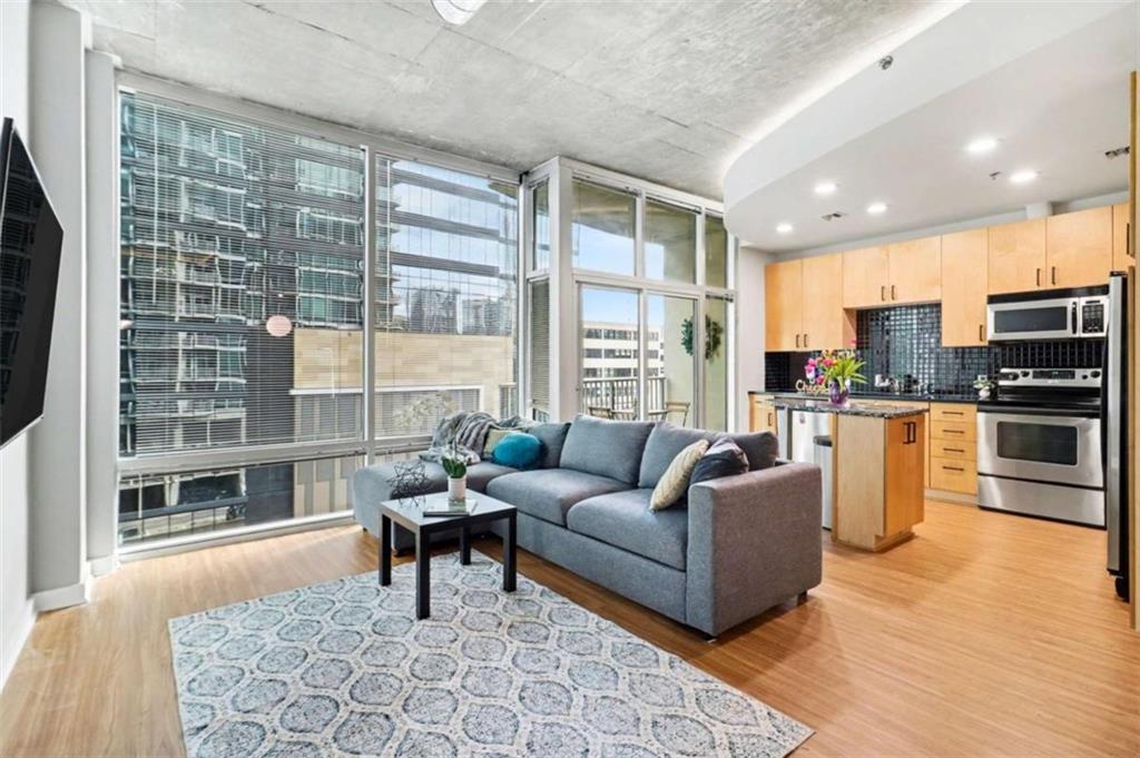 923 Peachtree Street 825