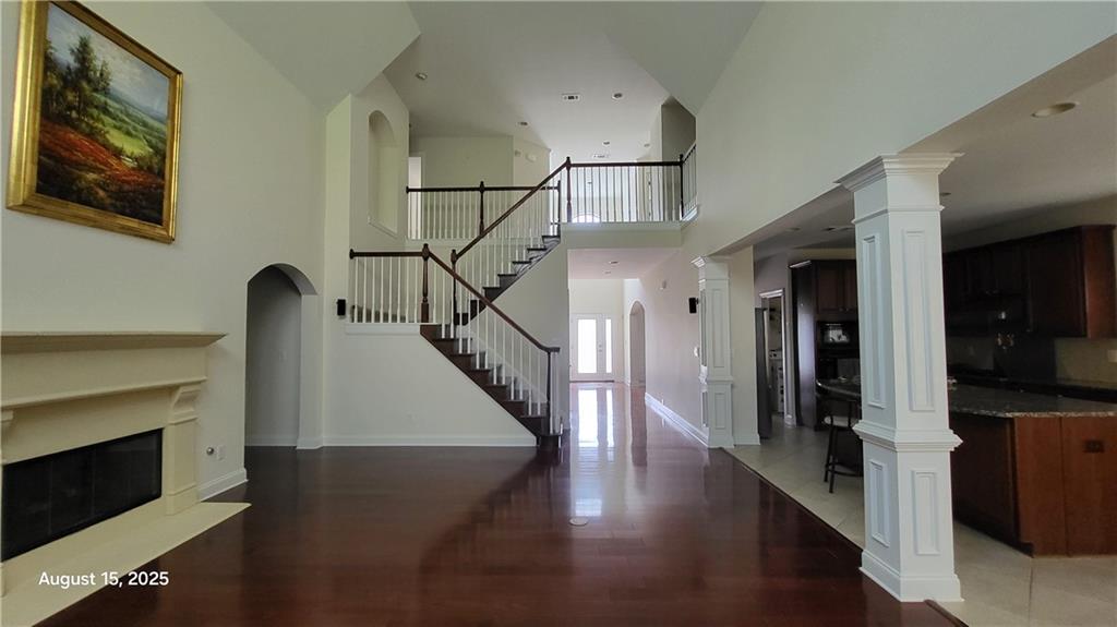 Located in the premier James Creek community of Forsyth, this home features a main-level master suite with double vanities. It offers 5 bedrooms plus a French-door office, along with generous walk-in storage closets. The first floor boasts hardwood flooring throughout, while the kitchen is finished with tile. A side-entry, 2-car garage includes an additional half-bay for extra storage. Side Entrance with long driveway. Enjoy a fenced, private backyard.
Residents benefit from top-rated Forsyth County schools and resort-style amenities, including an Olympic-size pool, children's pool, tennis courts, clubhouse, and scenic walking trails.
Owner is a Georgia Real Estate Agent.