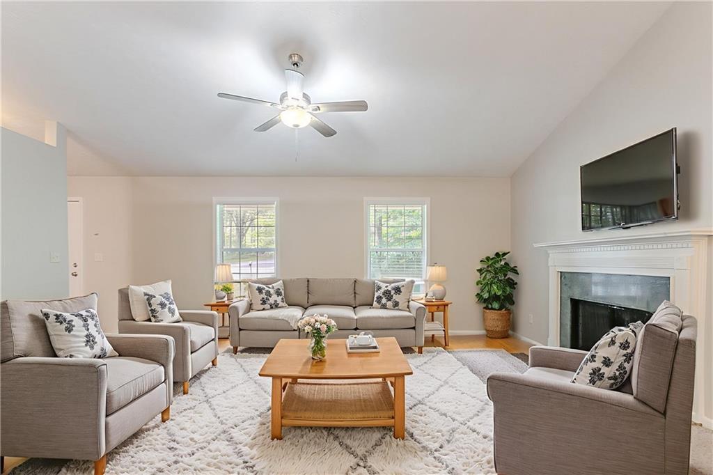 2140 Deer Trail