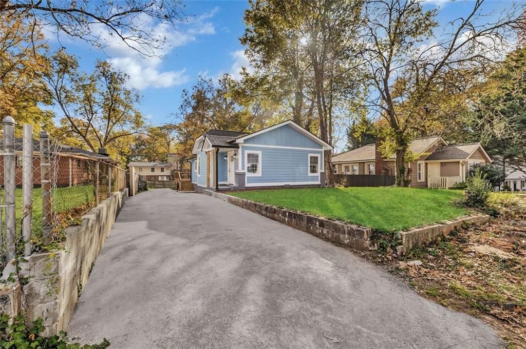 Photo of 1874 PHILLIPS Avenue, East Point, GA 30344 (MLS # 7685555)