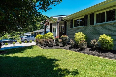 Townhouse For Sale - 236 E Huntington Road<br/> Rossville, GA 30741