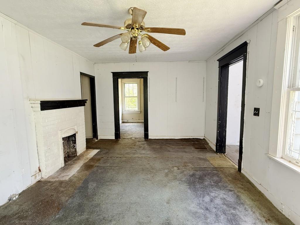1587 Pineview Terrace