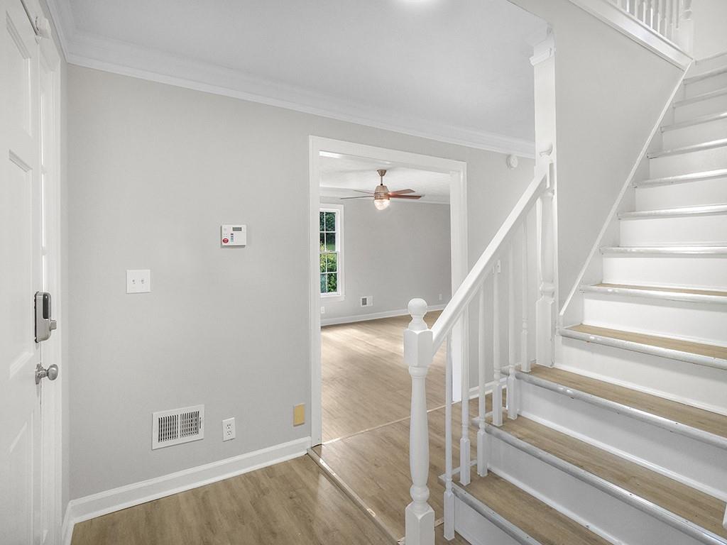 Photo 7 of 21 of 6894 Kerrie Way house