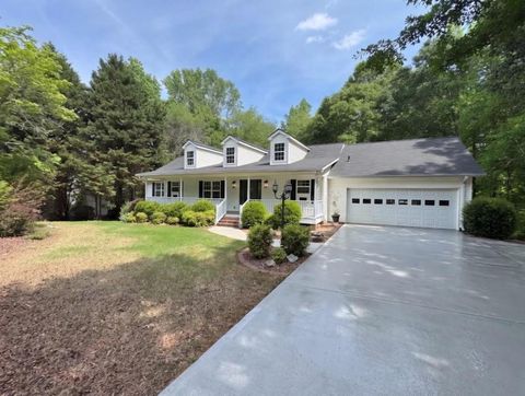 Photo of 127 Cherokee Trail, Hoschton, GA 30548 (MLS # 7756013)